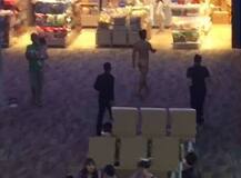 એવું તે શું થયુ કે, આ વ્યક્તિ જાહેરમાં કપડાં ઉતારી કરવા લાગ્યો ધમાલ, જાણો વિગતે