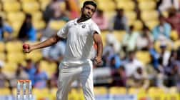 Ashwin Test Wickets : आर. अश्विनची ऐतिहासिक कामगिरी, दिग्गज फिरकीपटूंच्या पंगतीत मिळवलं स्थान