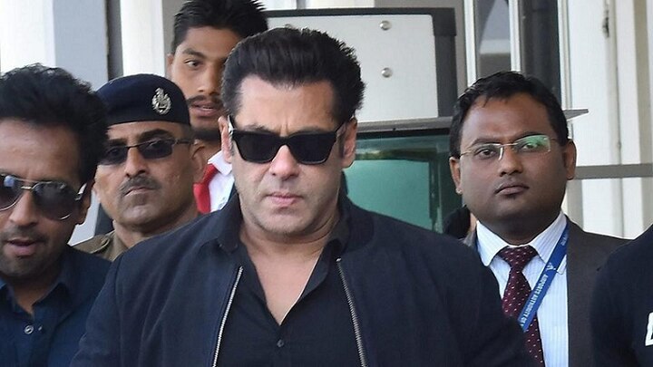 Salman Khan charges Rs 2.5 crore for an episode of Bigg Boss ਬਿੱਗ ਬੌਸ ਦੇ ਇੱਕ ਐਪੀਸੋਡ ਲਈ 2.5 ਕਰੋੜ ਲੈਂਦੇ Salman Khan, ਹੁਣ ਫਿਰ ਵਧਾ ਦਿੱਤੀ ਇੰਨੀ ਫੀਸ
