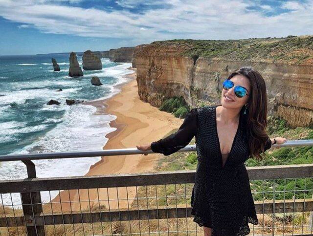  શમા સિંકદરના મેકઓવર પછી તે ઘણી પોપ્યર બની ગઈ છે અને તેના ઈન્સ્ટાગ્રામ અકાઉન્ટ પર તેના ફોલોઅર્સની સંખ્યા પણ વધી ગઈ છે.