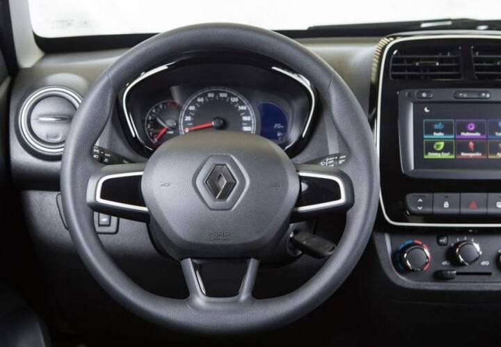 આ સ્પેશિયલ એડિશનની પ્રારંભિક કિંમત 2.66 લાખ રૂપિયા રાખવામાં આવી છે. આ કાર ત્રણ વેરિયન્ટ 0.8 લીટર (મેન્યુઅલ), 1.0 લીટર (મેન્યુઅલ) અને 1.0 લીટર (ઓટોમેટિક)માં ઉપલબ્ધ છે.