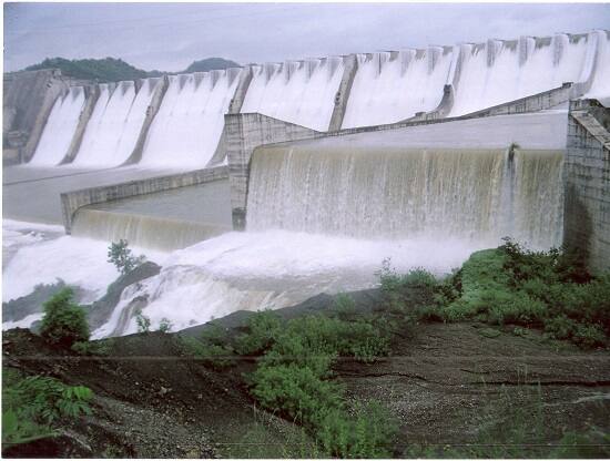 કારણ કે જો ચોમાસામાં શરૂઆતના તબક્કે સારો વરસાદ ન પડે તો પાણીની અછત લંબાઈ શકે તેમ છે. જેથી સરકારે અત્યારથી જ પાણી બચાવવાનું અભિયાન શરૂ કરવા અને પાણીના અન્ય વિકલ્પો શોધવાની કવાયત હાથ ધરી છે.