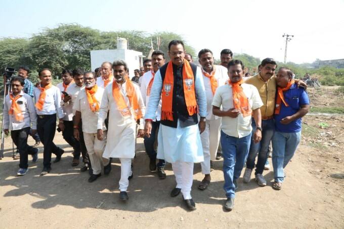 પ્રચાર પાછળ સૌથી વધુ ખર્ચ ભાજપના પ્રદેશ અધ્યક્ષ અને ભાવનગર પશ્ચિમના ધારાસભ્ય જિતુ ભાઇ વાઘાણીએ 24,89,306 રૂપિયાનો કર્યો છે. જેમાં જાહેર સભા સરઘસ રેલી ખર્ચ - 6,78,159 પ્રચાર સામગ્રી નો ખર્ચ - 1,87,220 સોશિયલ મીડિયા - 3,01,755 વાહન ખર્ચ - 5,22,067 ચા પાણી ખર્ચ - 20 હજાર પ્રચાર કાર્યકરોના ભોજન - 38 હજાર વાઘાણીએ પક્ષ તરફથી મળેલી રકમ 20 લાખ રૂપિયા દર્શાવી છે. જ્યારે પ્રચારકોની જાહેરસભા પાછળ 4,75,000 રૂપિયાનો ખર્ચ કરાયો હતો.