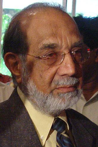 જનતા પક્ષ અને બાદમાં ભાજપ સાથે જોડાયેલા જાણીતા ગુજરાતી ઉદ્યોગપતિ વીરેનભાઇ શાહ પણ રાજ્યપાલ રહી ચૂક્યા છે. તેઓ પશ્વિમ બંગાળના રાજ્યપાલ રહ્યા હતા.