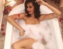 આ એક્ટ્રેસે પોસ્ટ કરી પોતાની ન્યૂડ તસવીર, સોશિયલ મીડિયા પર થઇ વાયરલ