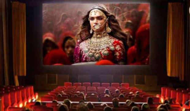 અલ્લાહબાદ, અમરાવતી, અમૃતસર, અબોહ, ઓરંગાબાદ, બેંગલુરુ, બરેલી, ભઠિંડા, ભુવનેશ્વર, ચંદીગઢ,ચેન્નઈ, કટક, દહેરાદૂનસ દુર્ગાપુર, ગુવાહાટી, હિસાર, હાવડા, હૈદરાબાદ, જાલંધર, જોરહટ, કાનપુર, કોચ્ચિ, કોલ્હાપુર, કોલકાતા, લખનઉ, લુધિયાણા, મેરઠ, મુંબઈ, મેસૂર, નાગપુર, નાંદેડ, નાસિક, પાણીપત, પટિયાલા, પંડીચેરી, પૂણે, રોહતક, સાંગલી, સોલન, સિલીગુડી, સોલાપુર, વિજયવાડા, હિંગોલી, ઓંગોલ જેવા મોટા મોટા શહરેમાં ફિલ્મનું એડવાન્સ બુકિંગ જોરદાર ચાલી રહ્યું છે. 