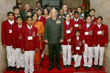  બાદમાં ચાકૂ પોલીસને સોંપવામાં આવ્યું. આ ઘટનામાં સમૃદ્ધિના હાથમાં ઇજા થઈ ગઈ, જેના માટે તેને બે ઓપરેશન કરાવવા પડ્યા. સમૃદ્ધિની માનસિક શક્તિએ તેને સાહસ અને શૌર્યપૂર્ણ કાર્ય માટે સક્ષમ બનાવી.