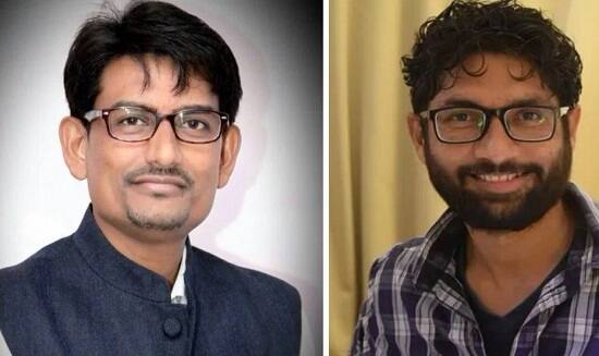 ગાંધીનગર: ગાંધીનગરમાં ગુજરાત વિધાનસભા 2017ના ચૂંટાયેલા ધારાસભ્યોનો શપથવિધિ કાર્યક્રમ યોજાયો હતો. જેમાં તમામ 182 ધારાસભ્યોએ પદ અને ગોપનિયતાના સોગંદ લીધાં હતા. જેમાં કોંગ્રેસના પરેશ ધાનાણી સહિતના ધારાસભ્યોએ પણ શપથ લીધા હતા. જ્યારે જીજ્ઞેશ ઠાકોર અને અલ્પેશ ઠાકોરે પણ શપધ લીધા હતાં.