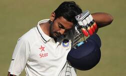 KL राहुल तिसऱ्या कसोटीतून बाहेर,  कोहलीच्या फेव्हरेट खेळाडूला संधी मिळण्याची चिन्हं