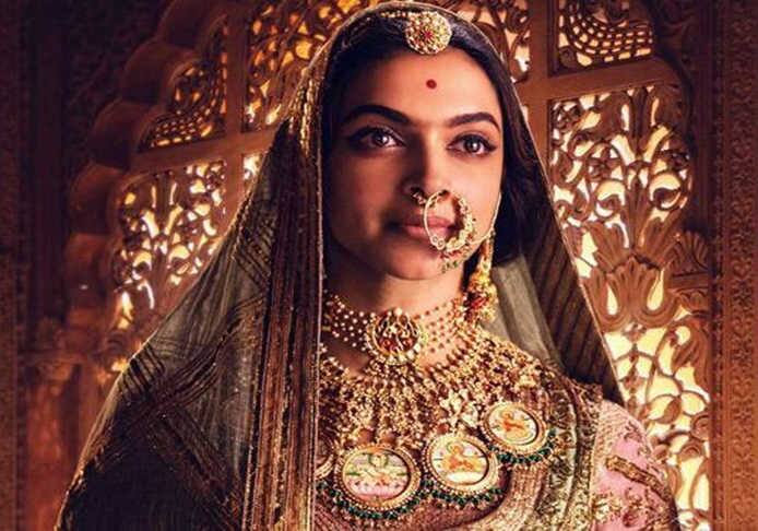 પ્રદર્શન કરી રહેલી એક મહિલાએ કહ્યું, ‘’જો સરકાર અમારું કહેવું નથી માનતી, નારી સ્વાભિમાનની રક્ષા નથી કરી શકતી, તો સરકાર અમને ઇચ્છામૃત્યુની મંજૂરી આપી દે.’’ ફિલ્મના વિરોધના નામ પર ઇચ્છામૃત્યુની માંગ કરવાવાળી મહિલાઓ માત્ર ફિલ્મના ટ્રેલર અને સાંભળેલી વાતો પર જ આંદોલન કરીને આ વાત કહી રહી છે. 