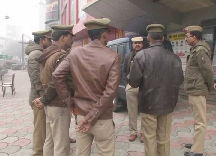 19 જાન્યુઆરી 2018: રાજસ્થાન અને મધ્યપ્રદેશ સરકારે સુપ્રીમ કોર્ટના આદેશ પર રિવ્યૂ પિટીશન દાખલ કરી. જેને સુપ્રીમ કોર્ટે ફગાવી દીધી. કોર્ટે પદ્માવત રિલીઝ કરનારા સિનેમાઘરોને સુરક્ષા આપવાનો આદેશ કર્યો.