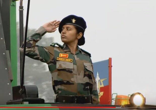  પરેડ દરમિયાન પ્રથમવાર બીએસએફની 106 મહિલા બાઇકર્સ સ્ટંટ કરતી જોવા મળી હતી. મહિલા શક્તિની સાથે રાજપથ એરફોર્સે પર પોતાની તાકાત બતાવી હતી. એરફોર્સે સુખોઇ, એમકે 4, સુપર હરક્યુલિસ, ગ્લોબમાસ્ટર, જગુઆર વિમાનોએ પોતાની તાકાત દર્શાવી હતી. તે સિવાય રાજપથ પર વિવિધ રાજ્યોની સાંસ્કૃતિક ઝાંખીઓનું પ્રદર્શન કરવામાં આવ્યું હતું. 