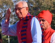 મહેસાણામાં પ્રજાસત્તાક દિનની ઉજવણી કરાઇ, રાજ્યપાલે ફરકાવ્યો તિરંગો