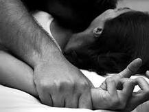 અમદાવાદ કોચિંગ લેતી યુવતીને ‘સાહેબો’ને મળાવવા ગાંધીનગર લવાઈ, કોણે કોણે બાંધ્યા શારીરિક સંબંધ ને વીડિયો ઉતાર્યો જાણો વિગત ?  