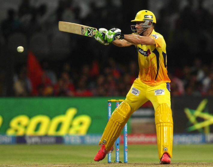 જ્યારે દક્ષિણ આફ્રિકાના ટેસ્ટ ટીમના કેપ્ટન ફાફ ડુપ્લેસિસ(33), કેદાર જાધવ (32) અંબાતી રાયડુ (32), સુરેશ રૈના (31 અને કર્ણ શર્મા (30) પણ ટીમનો હિસ્સો છે.