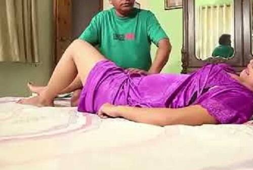 ત્યારબાદ યુવતિને ગર્ભ રહી જતાં તે ગભરાઈ ગઈ હતી અને તેણે પ્રેમી સરમા મેડાને આ મામલે વાત કરતા પ્રેમી સરમાએ તેને લગ્ન કરવા અને ભાગી જવા માટે ઉશ્કેરી હતી જેના કારણે યુવતી કંટાળી પોતાની પુત્રીએ ગત તા.9-1ના રોજ રોણકીના મનહરપુર-2ની વાડીમાં ઝેરી દવા પી આપઘાત કરી લીધો હતો. 