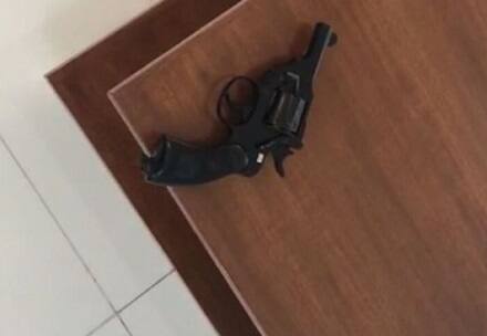 નિવૃત્ત પીઆઇ ઓડેદરાએ શા કારણથી અંતિમ પગલું ભરી લીધું તેની વિગતો હજુ પોલીસને સાંપડી નથી. આથી તેનું રહસ્ય હજુ અકબંધ છે. કાળુભાઇ ઓડેદરાને સંતાનમાં એક પુત્ર પાર્થભાઇ અને એક પુત્રી છે.