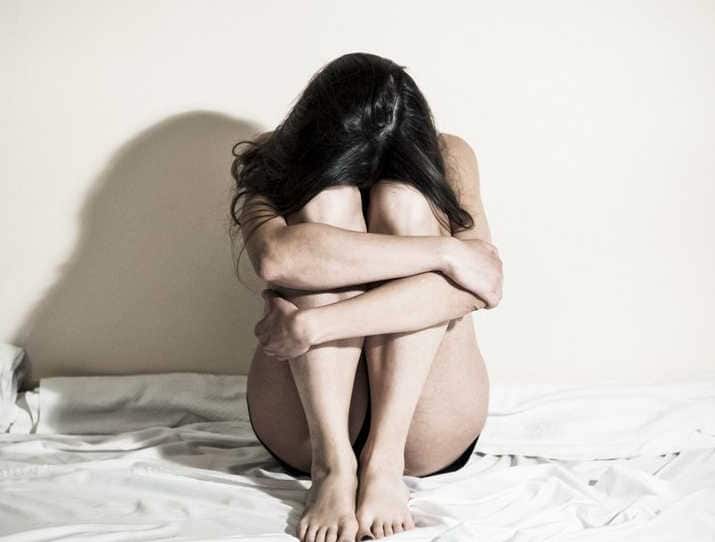 વળી, ઘટના વિશે બાળકીના પિતાએ જણાવ્યું કે, ‘’રવિવારે બપોરે અમે લોકો અમારા કામે ગયા હતા અને બાળકી એકલી હતી. આ દરમિયાન બાળકીને એકલી જોઇને આરોપીએ તેની સાથે દુષ્કર્મ આચર્યું.’’