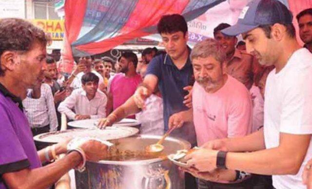  ગૌતમ ગંભીર આશા નામનો એક એનજીઓ ચલાવે છે. જેમાં તે રોજ લોકોને ફ્રીમાં ભોજન કરાવે છે. આ પહેલા પણ ગંભીર અનેક નેક કામોમાં આગળ પડતો રહીને ભાગ લેતો જોવા મળ્યો છે.