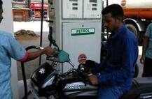 બજેટ 2018: એક્સાઇઝ ડ્યૂટીમાં ઘટાડાની થઈ જાહેરાત, જાણો પેટ્રોલ-ડીઝલના ભાવમાં કેટલો થશે ઘટાડો