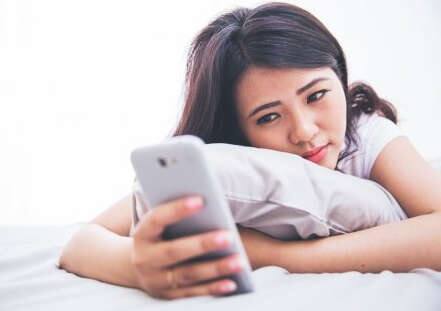 નવી દિલ્હીઃ આજે કેન્દ્રીય સામાન્ય બજેટ નાણામંત્રી અરુણ જેટલીએ સંસદમાં રજૂ કરી દીધું છે, આ બજેટમાં સામાન્ય માણસને કોઇ ખાસ રાહત આપવામાં આવી નથી. પણ કેટલીક વસ્તુઓ પરનો ટેક્સ અને ડ્યૂટી વધારીને મોંઘી કરી દેવાઇ છે. 