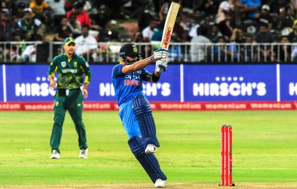 ભારતે ડરબનમાં સાઉથ આફ્રિકા સામે 7 વન-ડે રમી છે. 6માં તેણે હારનો સામનો કરવો પડ્યો, એક મેચ રદ્દ થઇ. 1992થી અત્યાર સુધી ટીમ ઇન્ડિયાએ સાઉથ આફ્રિકામાં 4 વનડે સીરિઝ રમી છે. બે સીરિઝમાંથી તે એક પણ જીતી નથી શકી. 102 રન બનાવતા જ ધોનીના વનડેમાં 10,000 રન પુરાં થઇ જશે. આવું કરનાર ધોની ચોથો ભારતીય અને વિશ્વનો 12માં બેટ્સમેન હશે.