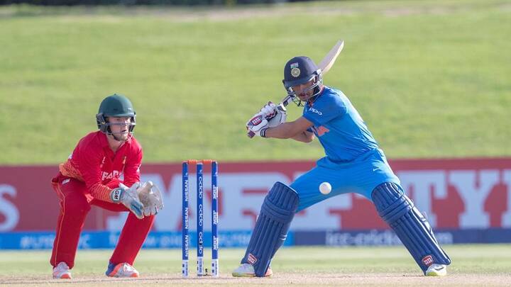 મૂળ ભાવનગરના રહેવાસી હાર્વિક દેસાઇએ ફાઇનલમાં ઓસ્ટ્રેલિયાના ખેલાડી જેસન સાંઘા, વિલ સુંધરલેન્ડ, રેયાન હેડલીના વિકેટની પાછળ કેચ ઝડપ્યા હતા જ્યારે જે.હોલ્ટને રનઆઉટ કર્યો હતો. હાર્વિકનો 4,ઓક્ટોબર 1999માં ભાવનગરમાં થયો હતો. 