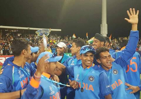 U 19 વર્લ્ડ કપઃ ભારતીય ટીમની જીતમાં ‘દીવાલ’નો મહત્વનો રોલ, સચિન-ગાંગુલીનો છે ખાસ U 19 વર્લ્ડ કપઃ ભારતીય ટીમની જીતમાં ‘દીવાલ’નો મહત્વનો રોલ, સચિન-ગાંગુલીનો છે ખાસ