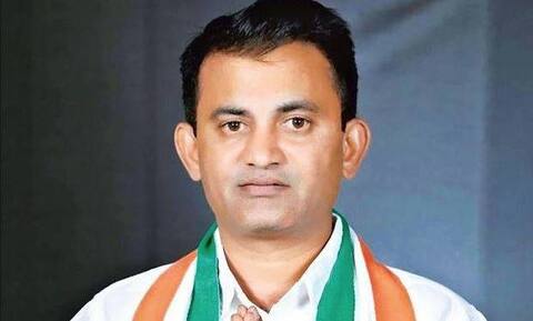 વિપક્ષના નેતા પરેશ ધાનાણીના અમરેલી જિલ્લામાં જ ક્યા કોળી નેતાએ કઈ રીતે વાઢ્યું કોંગ્રેસનું નાક? જાણો વિગત વિપક્ષના નેતા પરેશ ધાનાણીના અમરેલી જિલ્લામાં જ ક્યા કોળી નેતાએ કઈ રીતે વાઢ્યું કોંગ્રેસનું નાક? જાણો વિગત