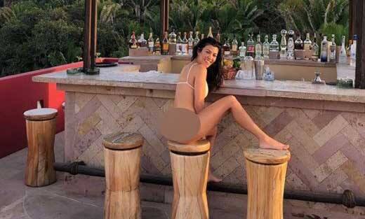 બંને બહેનો હંમેશા તેની સ્ટાઇલના કારણે ચર્ચામાં રહે છે.