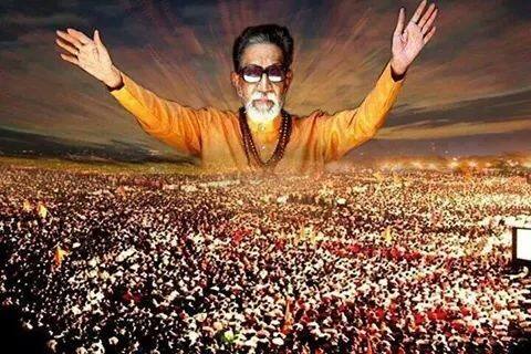 'ઠાકરે' નામની આ ફિલ્મને અભિજીત ફાંસેએ ડાયરેક્ટ કરી છે અને સંજય રાઉતે આને પ્રેઝન્ટ કરી છે. ટીઝરની શરૂઆત જ દંગાની સાથે થાય છે, જેમાં એક રડતું બાળક બતાવવામાં આવ્યું છે. 