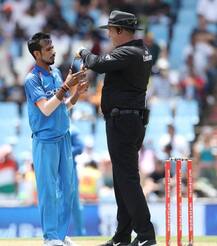 ‘એમ્પાયર બની ગયા બેંક કર્મચારી, કહ્યું લંચ બાદ આવજો’, જાણો સેહવાગે કેમ આમ  બોલ્યો