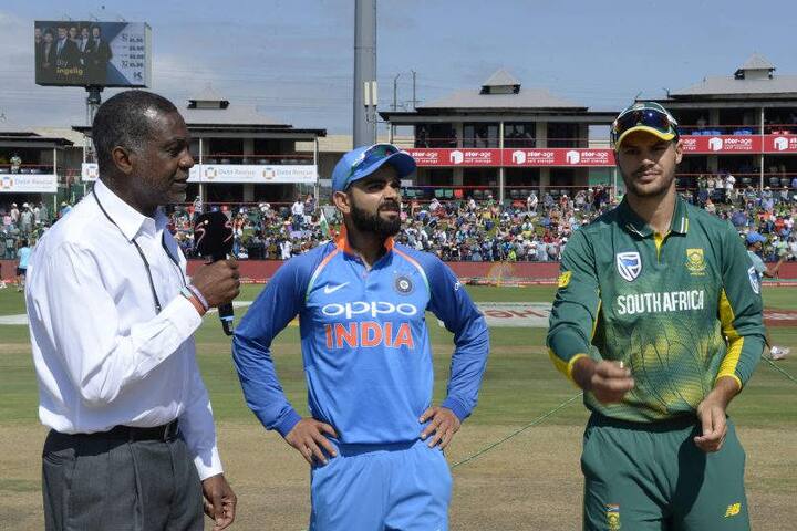 ઉલ્લેખનીય છે કે, ડરબનમાં રમાયેલી પહેલી વનડેમાં ભારતે સાઉથ આફ્રિકાને છ વિકેટથી માત આપી દીધી છે, વળી રવિવારે રમાયેલી બીજી વનડે મેચમાં ભારતે 9 વિકેટથી ફરીથી જીત મેળવી લીધી. હવે સીરીઝની ત્રીજી વનડે 7મી ફેબ્રુઆરીએ કેપટાઉનમાં રમાવવાની છે. આ મેચ ભારતીય સમયાનુસાર સાંજે 4.30 વાગે શરૂ થશે. 