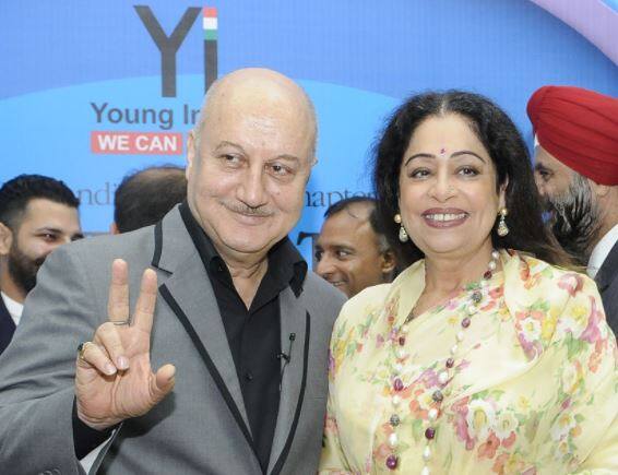 હેકર્સ દ્વારા અનુપમ ખેરના એકાઉન્ટ પરથી ટ્વિટ પણ કરવામાં આવ્યા છે. તમામ ટ્વિટ્સમાં આઇ સપોર્ટ તુર્કી અને આઇ લવ પાકિસ્તાન લખ્યું છે. ઉપરાંત ટ્વિટ્સમાં તુર્કીનો ઝંડો અને બંદૂક પકડેલા આતંકી અને મિસાઇલ જોવા મળી રહી છે.