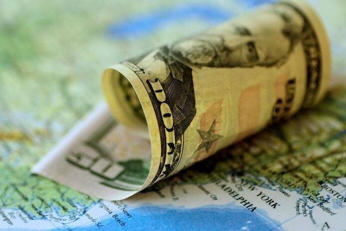 અમેરિકન શેરબજારમાં આવેલા 6 વર્ષના સૌથી મોટા ઘટાડાના કારણે બોન્ડ યીલ્ડમાં વધારો પણ એક મુખ્ય કારણ છે. અમેરિકમાં બોન્ડ યીલ્ડ 2.88 ટકા સુધી પહોંચી ગયું છે. આ કારણે ડાઉ ડોન્સ 4.60 ટકા તૂટ્યો છે.