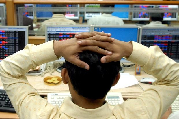 Stock Market down Updates Sensex wipes off early gains down 500 points Paytm plunges weak debut Sensex nifty down Stock Market Down: మార్కెట్లో అలజడి..! సెన్సెక్స్‌ 500 డౌన్‌.. అమ్మకాల బాట పట్టిన మదుపర్లు!