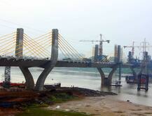 ભરૂચઃ નર્મદા નદીને સુકીભઠ કરનારી ગુજરાત સરકારને જગાડવા સંતો કેમ મેદાને પડ્યા, જાણો કારણ