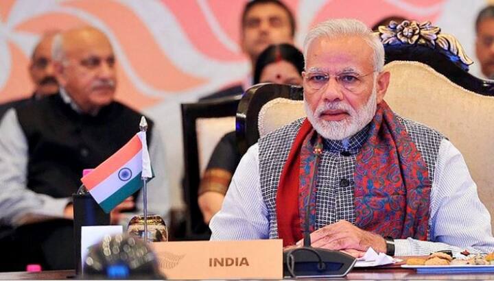 મોદી 2015મા પ્રથમવાર યુએઇ ગયા ત્યારે બંન્ને દેશોના સંબંધો વધુ મજબૂત બન્યા હતા. છેલ્લા વર્ષે ગણતંત્રના દિવસે યુએઇના ક્રાઉન પ્રિન્સ મોહમ્મદસદ બિન જાયેદ અલ નહયાન મુખ્ય અતિથિ હતા. 