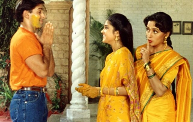 know about Renuka Shahane shares Hum Aapke Hain Koun memories as Salman-Madhuri starrer completes 27 years Hum Aapke Hain Koun Film Anniversary: 'হাম আপকে হ্যায় কৌন'র ২৭ বছর পূর্তিতে রেণুকা সাহানির আবেগঘন পোস্ট