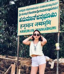 બિગ બોસની પૂર્વ સ્પર્ધકે હનુમાનજીના જન્મસ્થળ પર પડાવી આવી તસવીર, થઈ ટ્રોલ