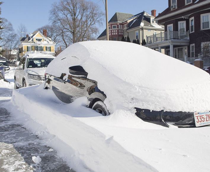 અમેરિકામાં બરફનું વાવાઝોડું, 1000 ફ્લાઇટ્સ રદ, 23 કરોડ લોકો અસરગ્રસ્ત