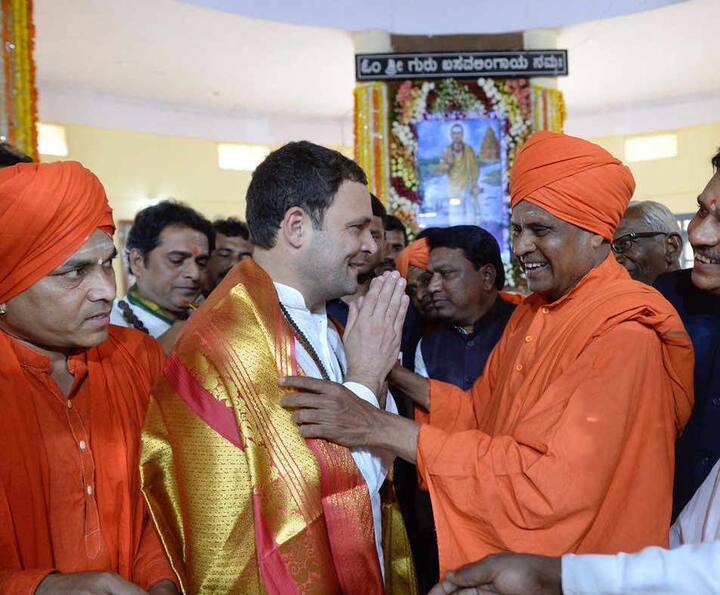 તેમણે કર્ણાટકમાં કહ્યું, બીજેપી હિન્દુસ્તાનની વિવિધ સંસ્થાઓ પર કબજો કરવાની કોશિશ કરી રહી છે અને આરએસએસ તેના લોકોને દરેક સંસ્થામાં મૂકવાની કોશિશ કરી રહી છે. મોહન ભાગવતજીનું નિવેદન તમે સાંભળ્યું જ હશે. તેમણે દેશના જવાનોના બલિદાનનું અપમાન કર્યું છે. આ નિવેદન માટે તેમણે દેશ પાસે માફી માંગવી જોઈએ.