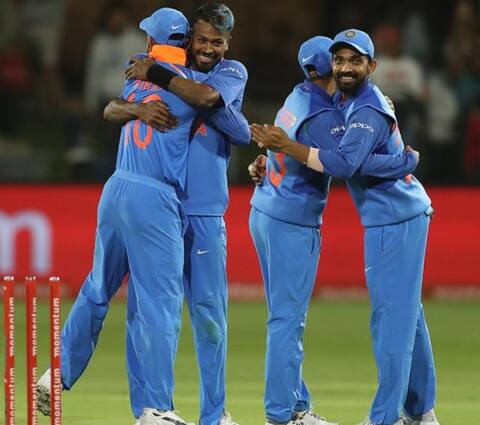 IND vs SA: ટીમ ઈન્ડિયાનો જ ખેલાડી બનશે મેન ઓફ ધ સીરિઝ, જાણો કોની વચ્ચે છે ટક્કર IND vs SA: ટીમ ઈન્ડિયાનો જ ખેલાડી બનશે મેન ઓફ ધ સીરિઝ, જાણો કોની વચ્ચે છે ટક્કર