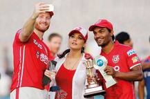 ગુપ્ટિલે મારી સેન્ચુરી તો ટ્રોલ થવા લાગી આ ભારતીય એક્ટ્રેસ, જાણો શું છે કારણ