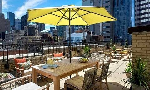 સીબીઆઈએ નવી એફઆઈઆર દાખલ કરીને નિરવ મોદી, પત્ની અમી, ભાઈ નિશાલ અને બિઝનેસ પાર્ટનર મેહુલ ચોક્સીને શોધવામાં ઈન્ટરપોલની મદદ માગી છે. આ બધાં જ દેશ છોડીને ચાલ્યા ગયા છે. આ વચ્ચે રિપોર્ટ્સ એવા છે કે નીરવ અત્યારે ન્યુ યોર્કની એક વૈભવી હોટેલમાં છે.