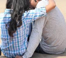 પત્નીને બોયફ્રેન્ડ સાથે ફરતી જોઈ ગયો પતિ, જાણો પછી શું થયું