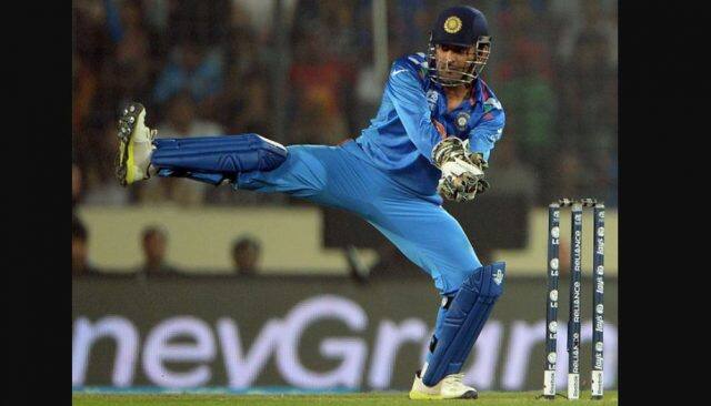  મનીષ પાંડેએ અણનમ 29 રન અને કેપ્ટન વિરાટ કોહલીએ 26 રન બનાવ્યા હતા. આ લક્ષ્ય પૂરું કરવા ઊતરેલી દક્ષિણ આફ્રિકાની ટીમ 20 ઓવરમાં 175 રન જ બનાવી શકી હતી. ભારતીય ટીમ આ રીતે ત્રણ મેચની સિરીઝમાં 1-0થી આગળ થઈ ગઈ છે. હવે બીજી મેચ 21 ફેબ્રુઆરીએ રમાશે.