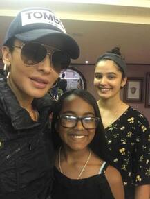 શિખર ધવને ફેમિલી ફોટોઝ શેર કર્યા, કહ્યું- ઘરથી દુર હોઉ ત્યારે બાળકો-પત્ની ખુબ યાદ આવે છે