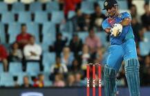 મેચ હાર્યા પણ ધોની પર ફિદા થયા ફેન્સ, કહ્યું- હથિયાર ચલાવવાનું નથી ભૂલ્યો ધોની