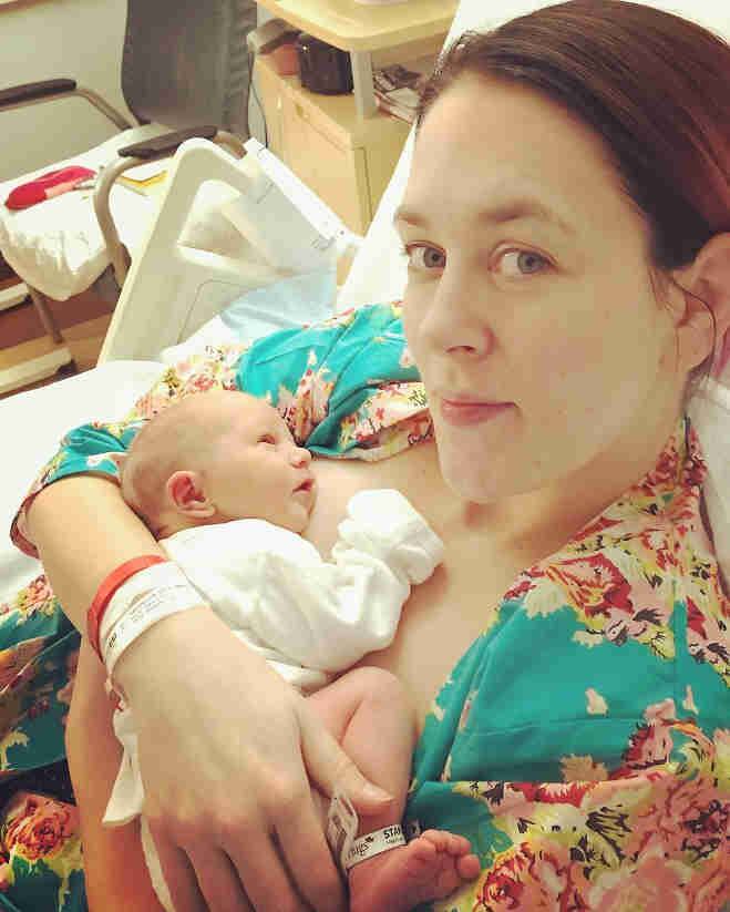 રેડિયો સ્ટેશન દ્વારા આ માટે તેમની સાથે કામ કરતી હોસ્પિટલની પસંદગી કરવામાં આવી. પ્રોક્ટોરે જણાવ્યું કે, ડિલીવરીનું પ્રસારણ કરવાનો ફેંસલો અચાનક લેવામાં આવ્યો હતો. તેણે શો દરમિયાન કહ્યું કે, રેડિયો શ્રોતાઓ સાથે જીવનનો સૌથી રોમાંચક દિવસ શેર કરવાનો અનુભવ યાદગાર હતો. બાળકની ડિલીવરી સમય પહેલા જ થઈ ગઈ હોવાથી અચાનક શોની તૈયારી કરવી પડી.